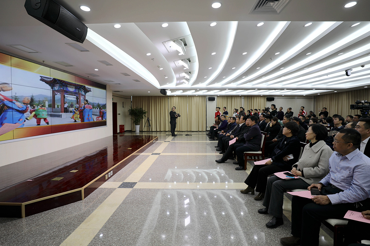 1545880520152349.jpg 河北省”五個十“網(wǎng)絡評選活動總結交流會現(xiàn)場.jpg